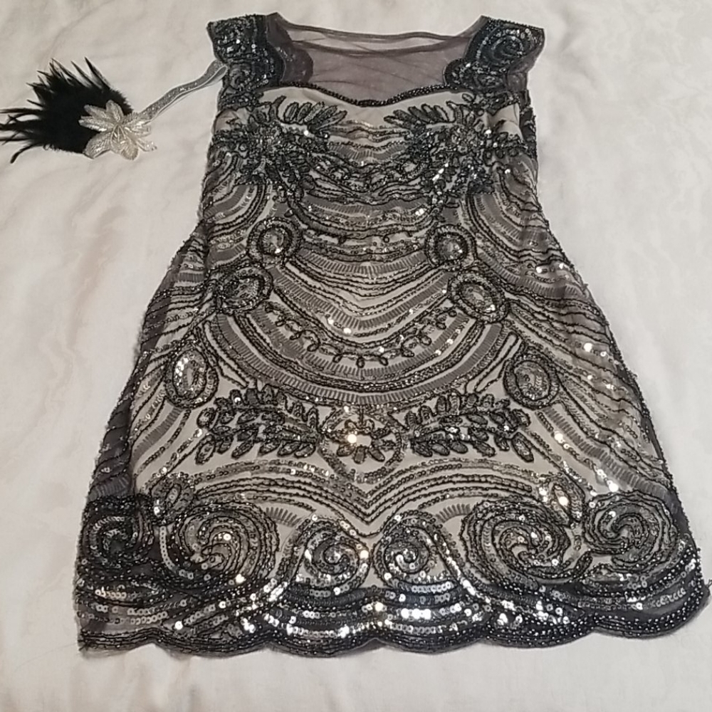 1920's style sequin and beaded short gown